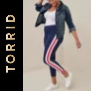 NWT TORRID NAVY RED STRIPE LEGGINGS SZ 12
